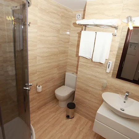 West Plaza ブカレスト