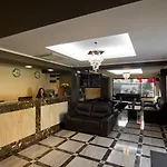 West Plaza Hotel Bucareste
