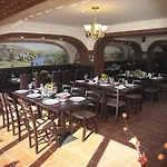West Plaza Hotel 3*
