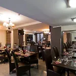 West Plaza 3*