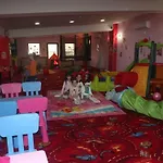 West Plaza Hotel 3*