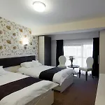 Hotel West Plaza