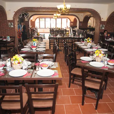 Hotel West Plaza