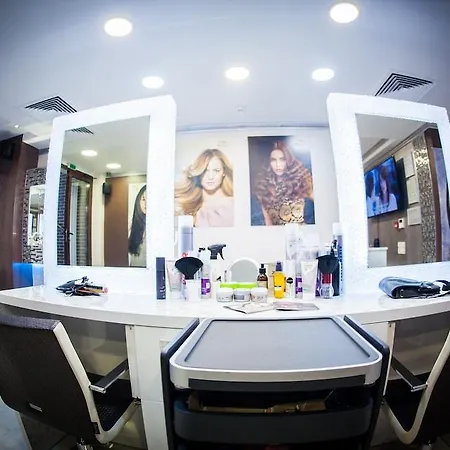 West Plaza 3* Bükreş
