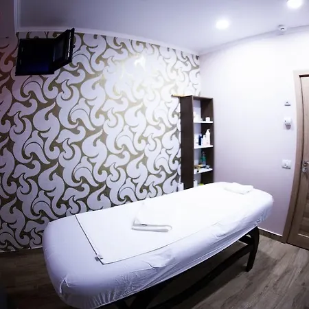 West Plaza Hotel