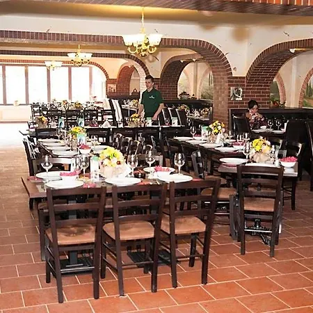 West Plaza Hotel