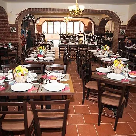 West Plaza Hotel