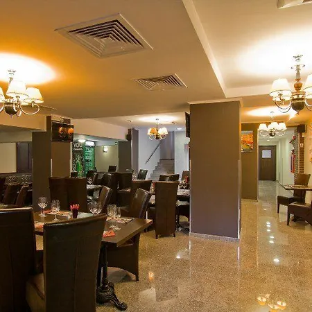 West Plaza 3*