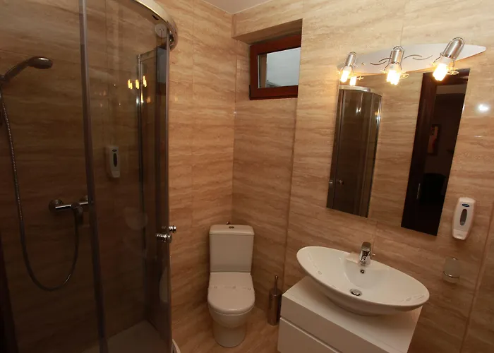 West Plaza Szálloda