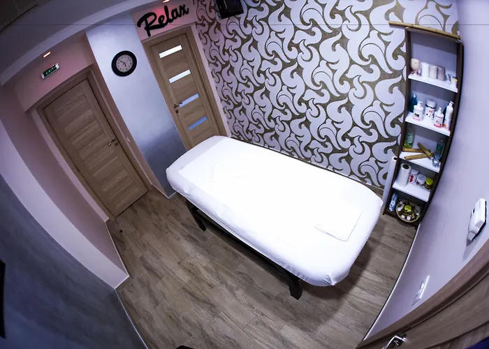 West Plaza Szálloda