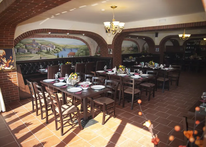 West Plaza Готель 3*