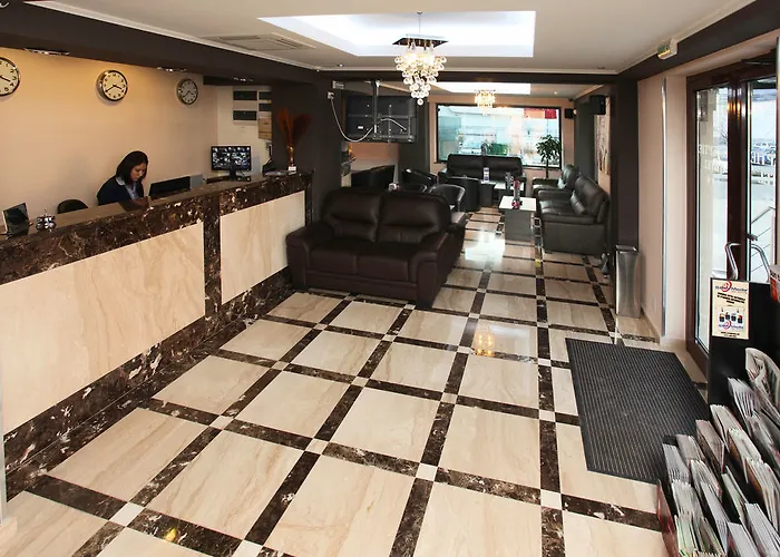 Szálloda West Plaza 3*