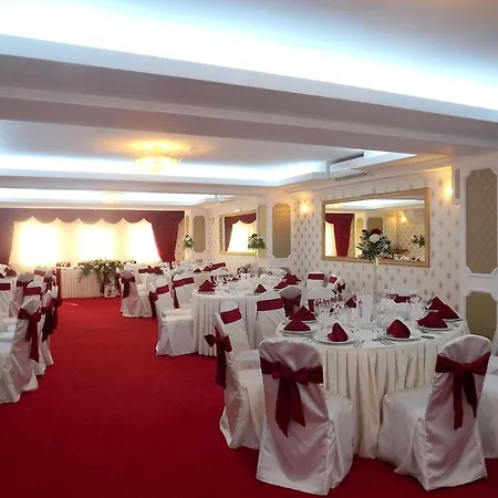 West Plaza Hotel 3*