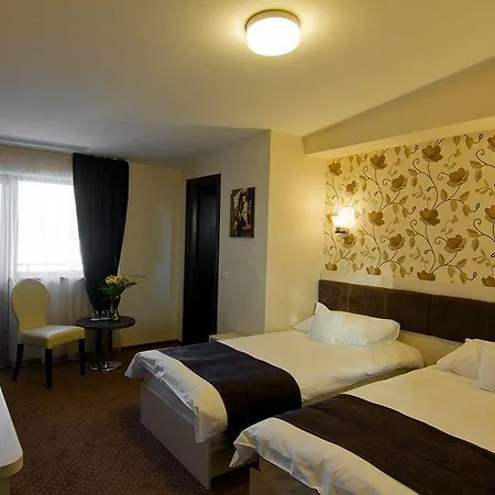 West Plaza 3*