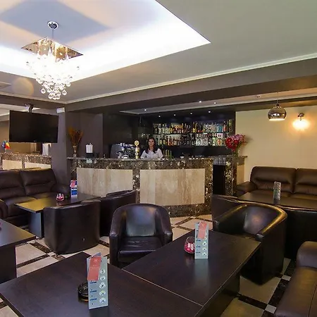West Plaza 3*