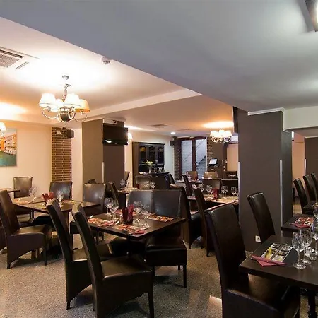 Hotel West Plaza 3*