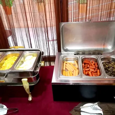 호텔 West Plaza 3*