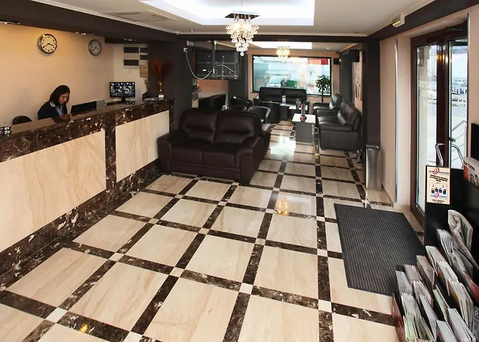 West Plaza 3* Bükreş