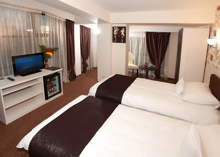 Otel West Plaza