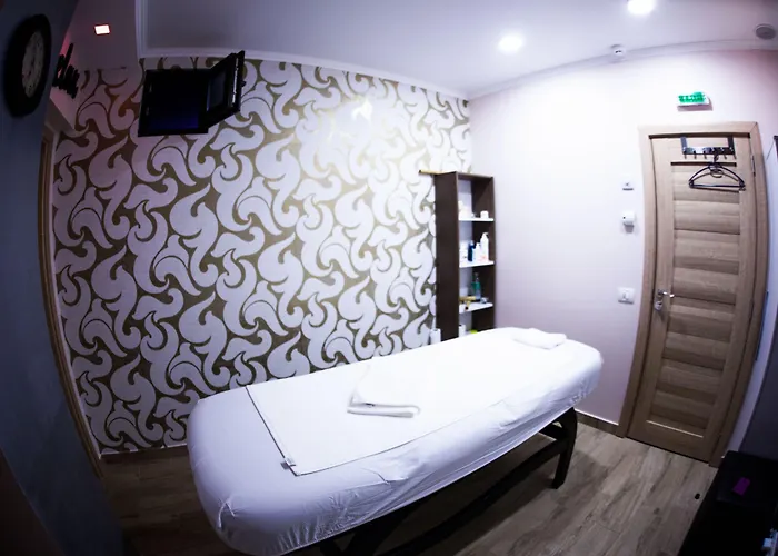 West Plaza 3*