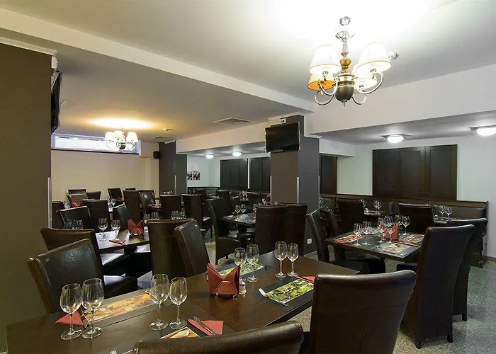 West Plaza Otel