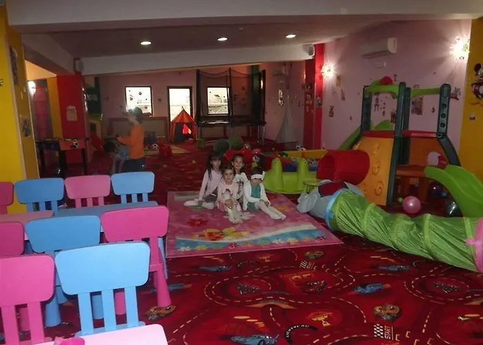 West Plaza Otel 3*