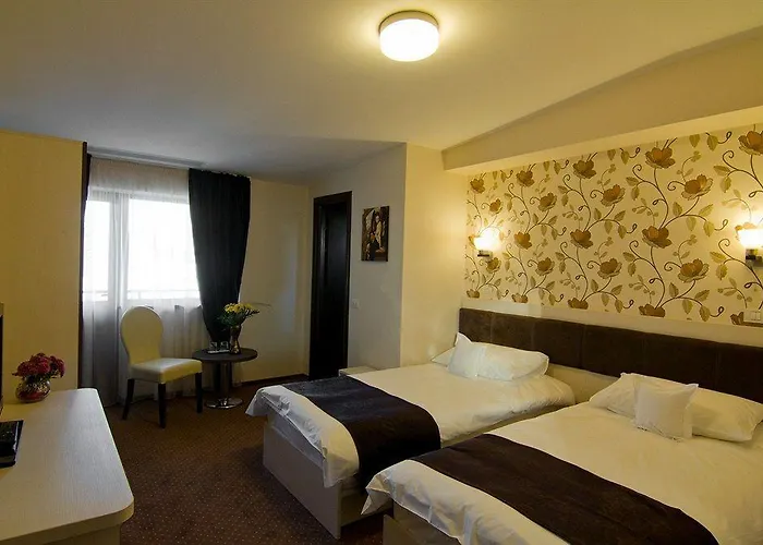West Plaza 3*