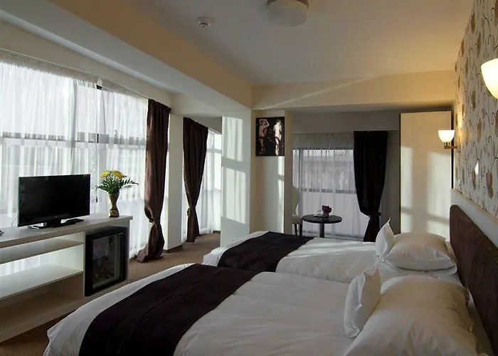 Otel West Plaza 3*