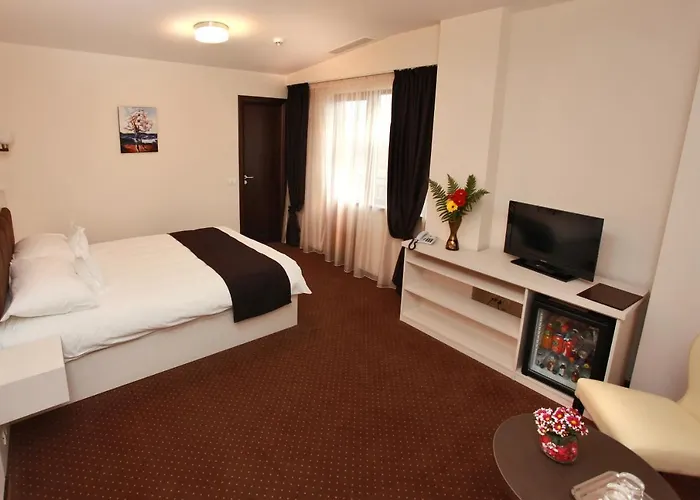 Otel West Plaza